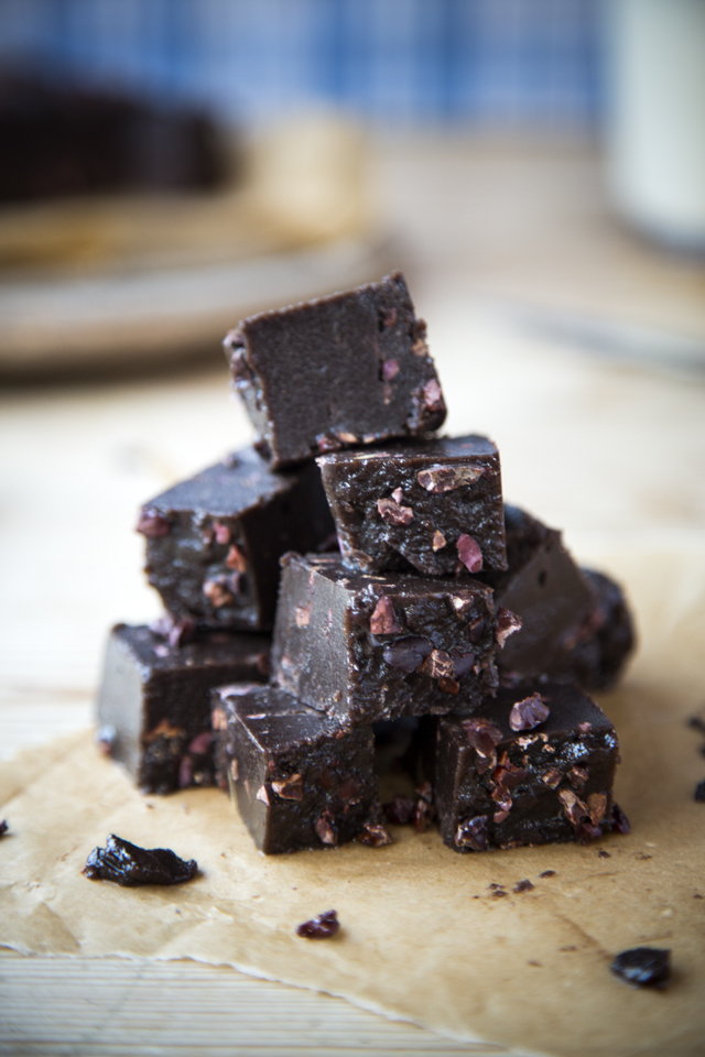 Raw Cacao Nib Fudge | DonalSkehan.com, An indulgent healthy treat. Makes enough for the whole gang!