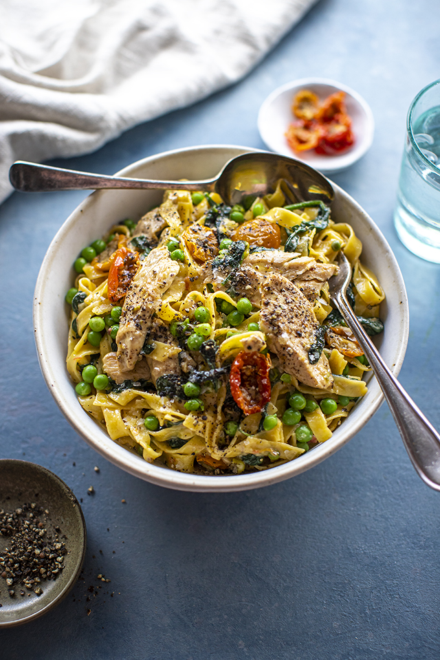 Creamy Spinach Chicken Pasta | DonalSkehan.com