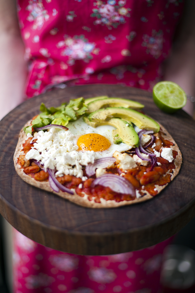 Huevos Rancheros Breakfast Pizza | DonalSkehan.com, Pizza for breakfast...Hell yeah!
