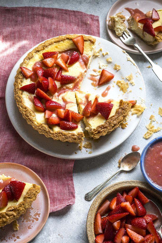 Strawberry & Rhubarb Pie | DonalSkehan.com