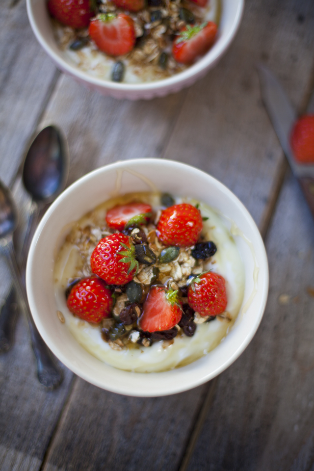 Strawberries With Homemade Granola, Honey and Yoghurt | DonalSkehan.com, Perfect breakfast which can be adapted depending on what fruits are in season.